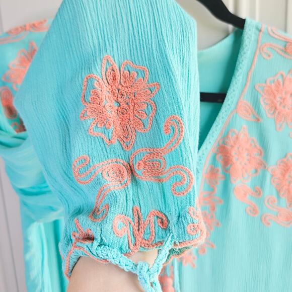 🦃 Aqua Blue Peach Embroidered VNeck Tunic Boho Hippie Blouse Top Size Medium - Picture 8 of 11